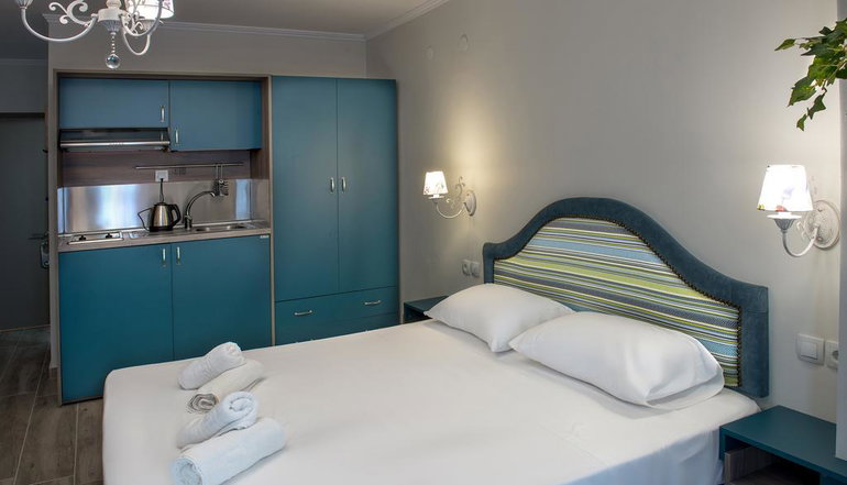 Parthenon Art Hotel
